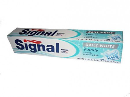 Zubní pasta Signál Family Daily White / 75 ml